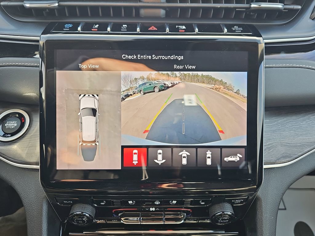 Used 2022 Jeep Grand Cherokee Limited 4xe w/ Luxury Tech Group II image 27