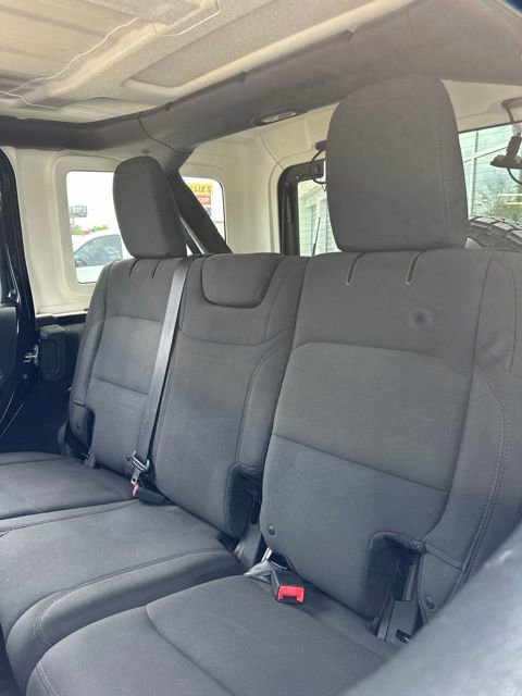 Used 2018 Jeep Wrangler Unlimited Sport S AWD/4WD image 23