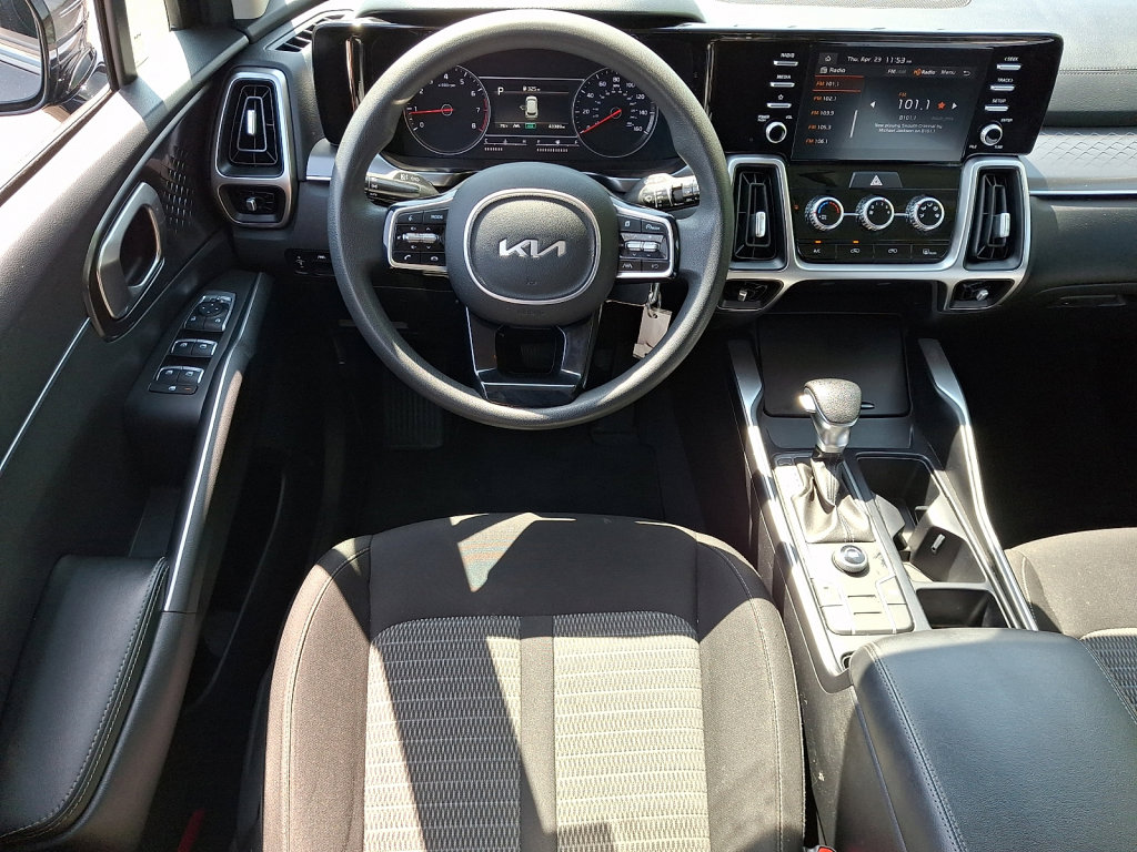 Used 2022 Kia Sorento LX FWD image 22