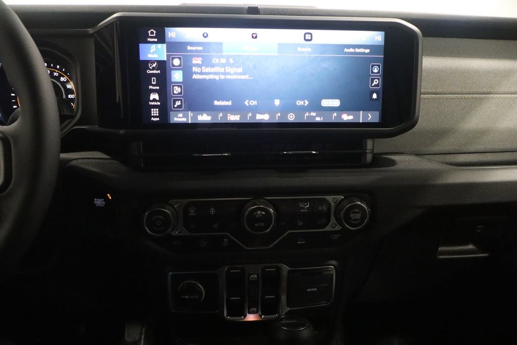 New 2025 Jeep Gladiator Sport image 19