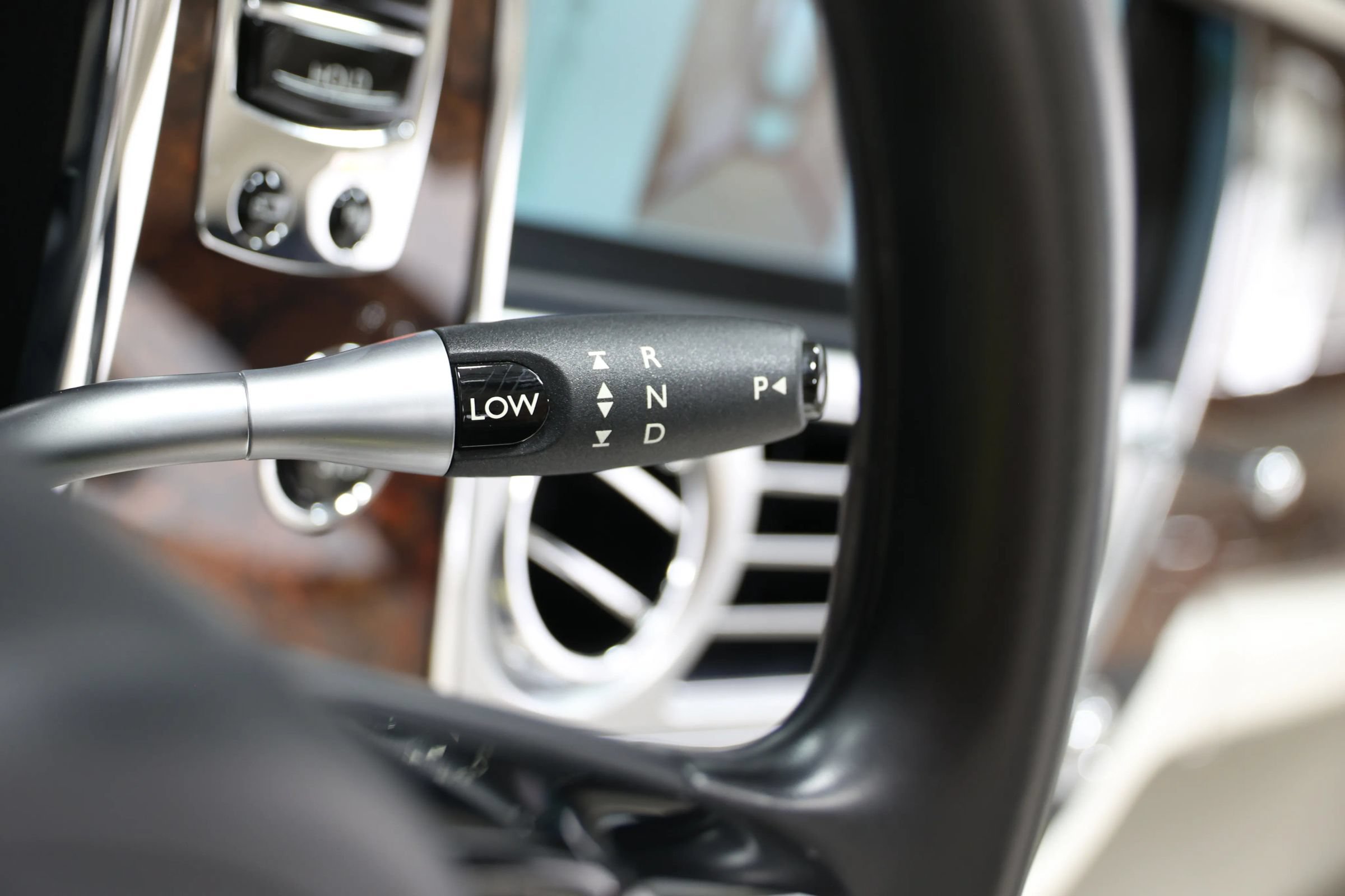 Used 2017 Rolls-Royce Ghost RWD image 35