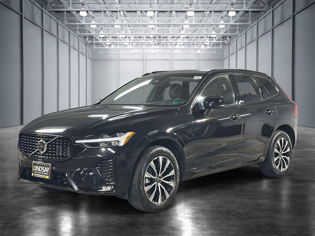 Used 2025 Volvo XC60 B5 Plus image 1