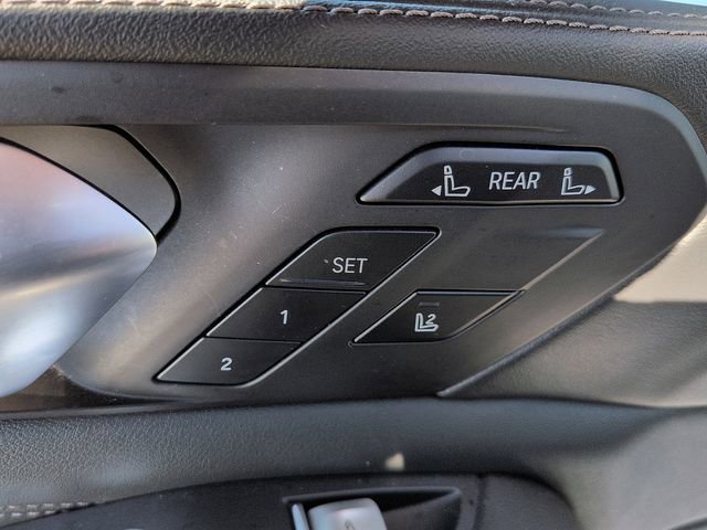 Used 2024 BMW X7 xDrive40i image 16