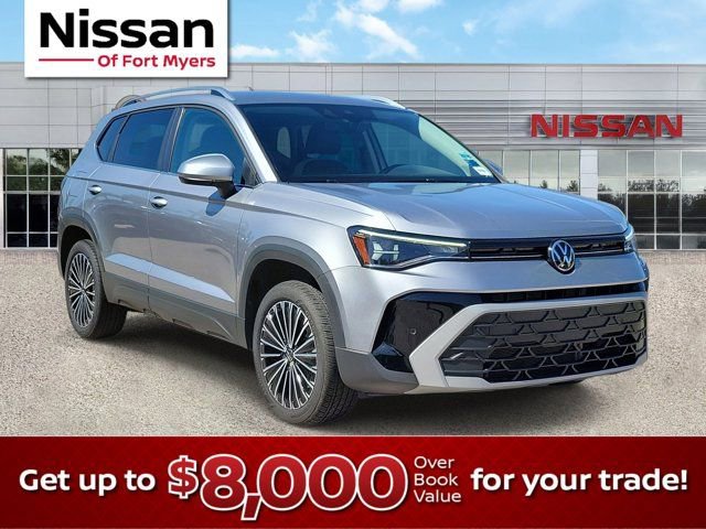 Used 2025 Volkswagen Taos SE FWD image 1