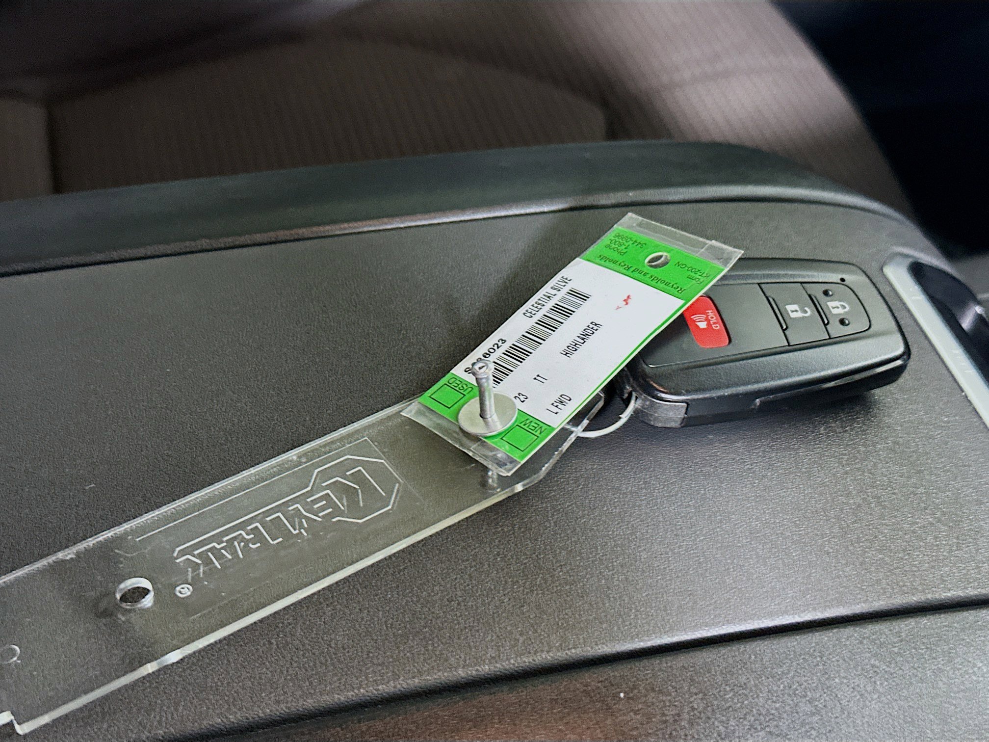 Used 2023 Toyota Highlander L image 33