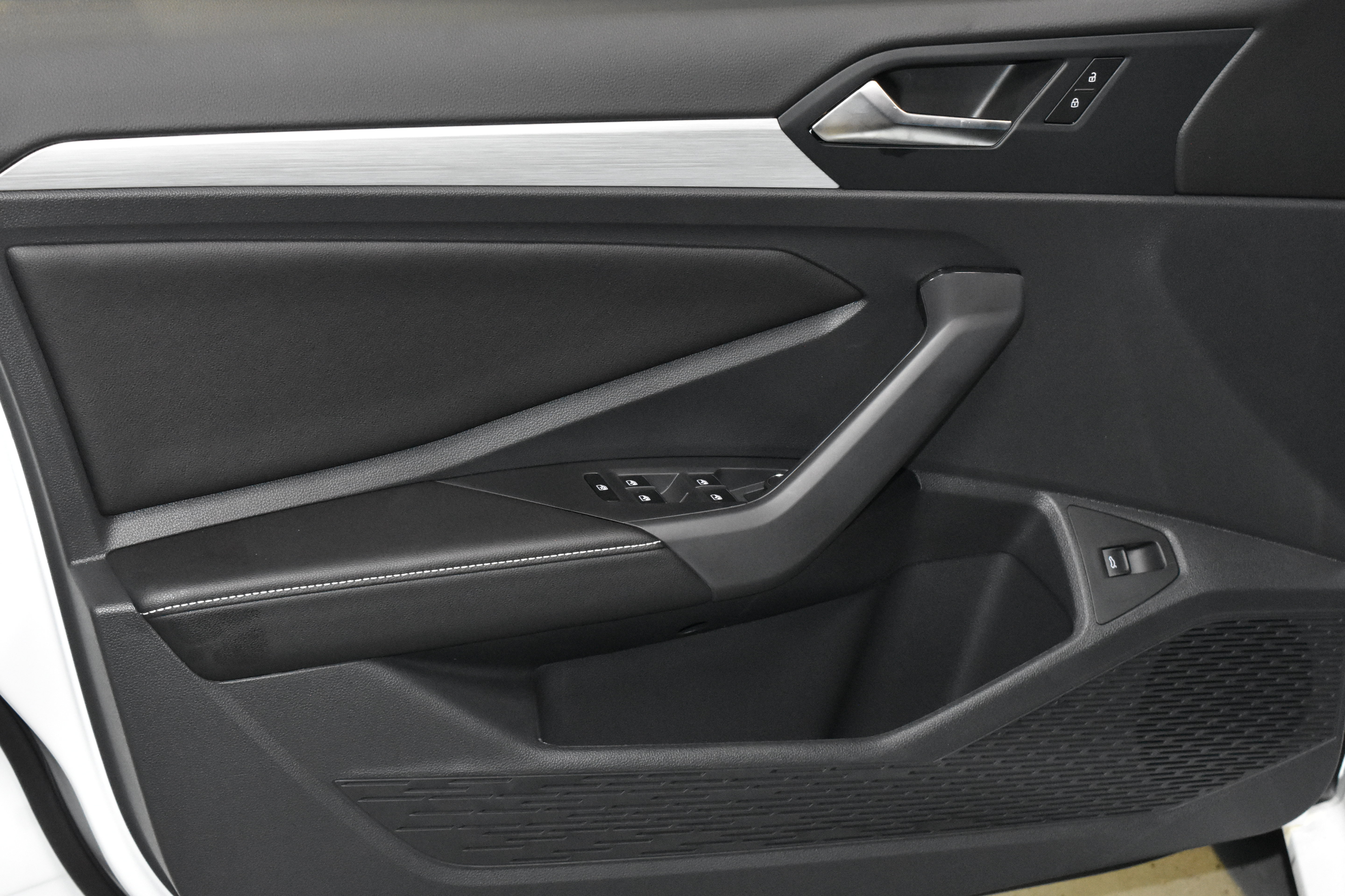 New 2026 Volkswagen Jetta Sport FWD image 3