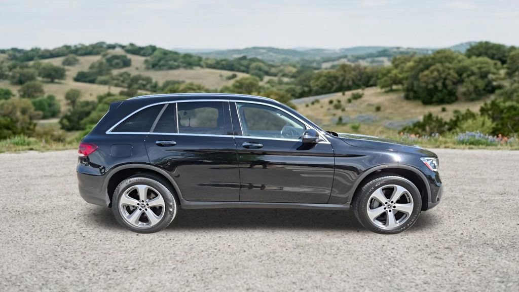 Used 2022 Mercedes-Benz GLC 300 4MATIC w/ Driver Assistance Package image 12