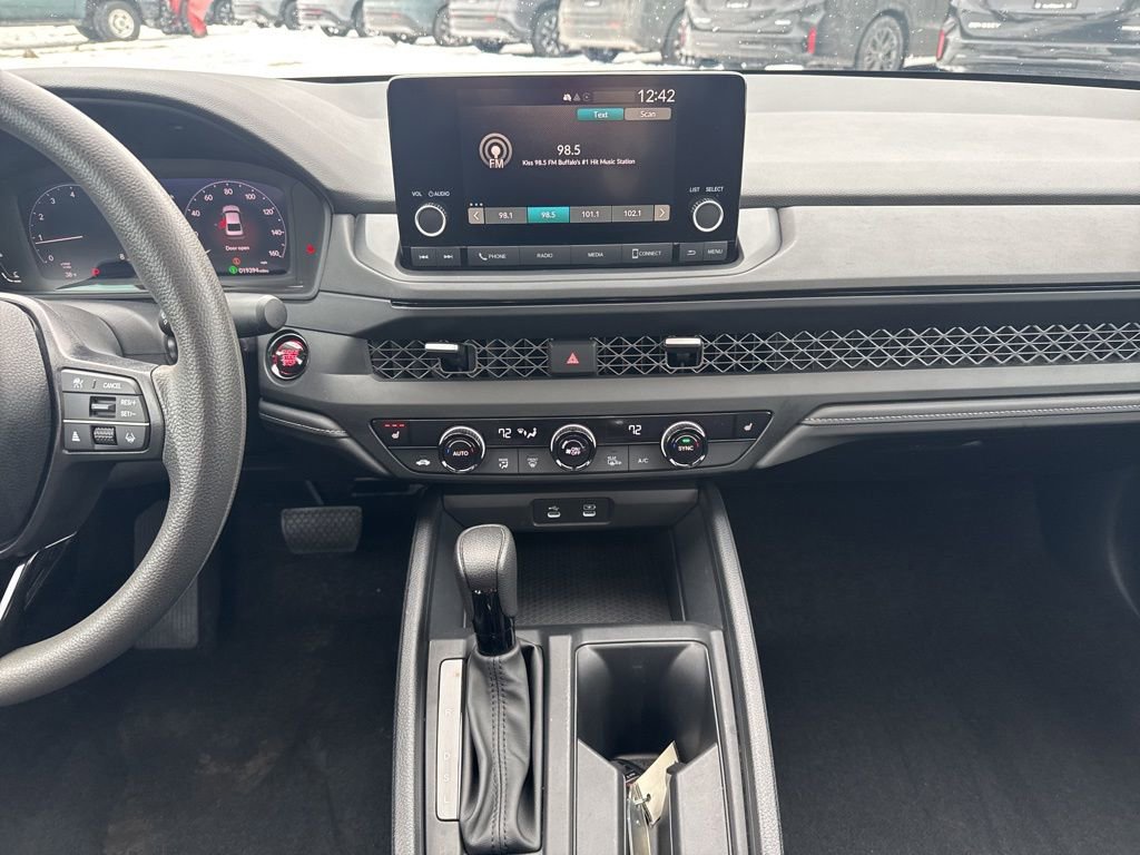 Certified 2024 Honda Accord EX image 22