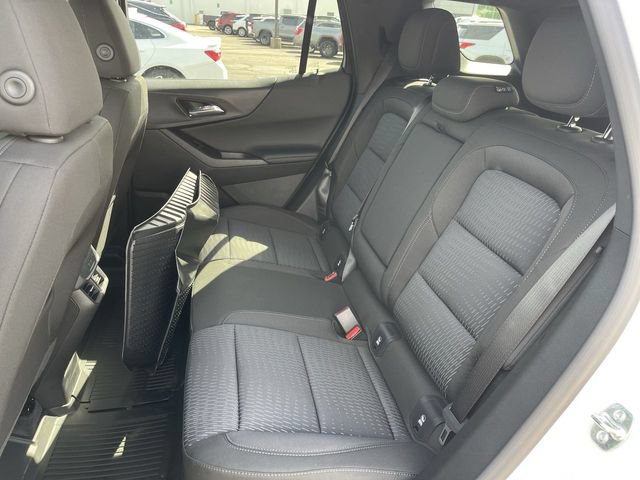 New 2027 Chevrolet Equinox LT w/ LPO, Floor Liner Package FWD image 22