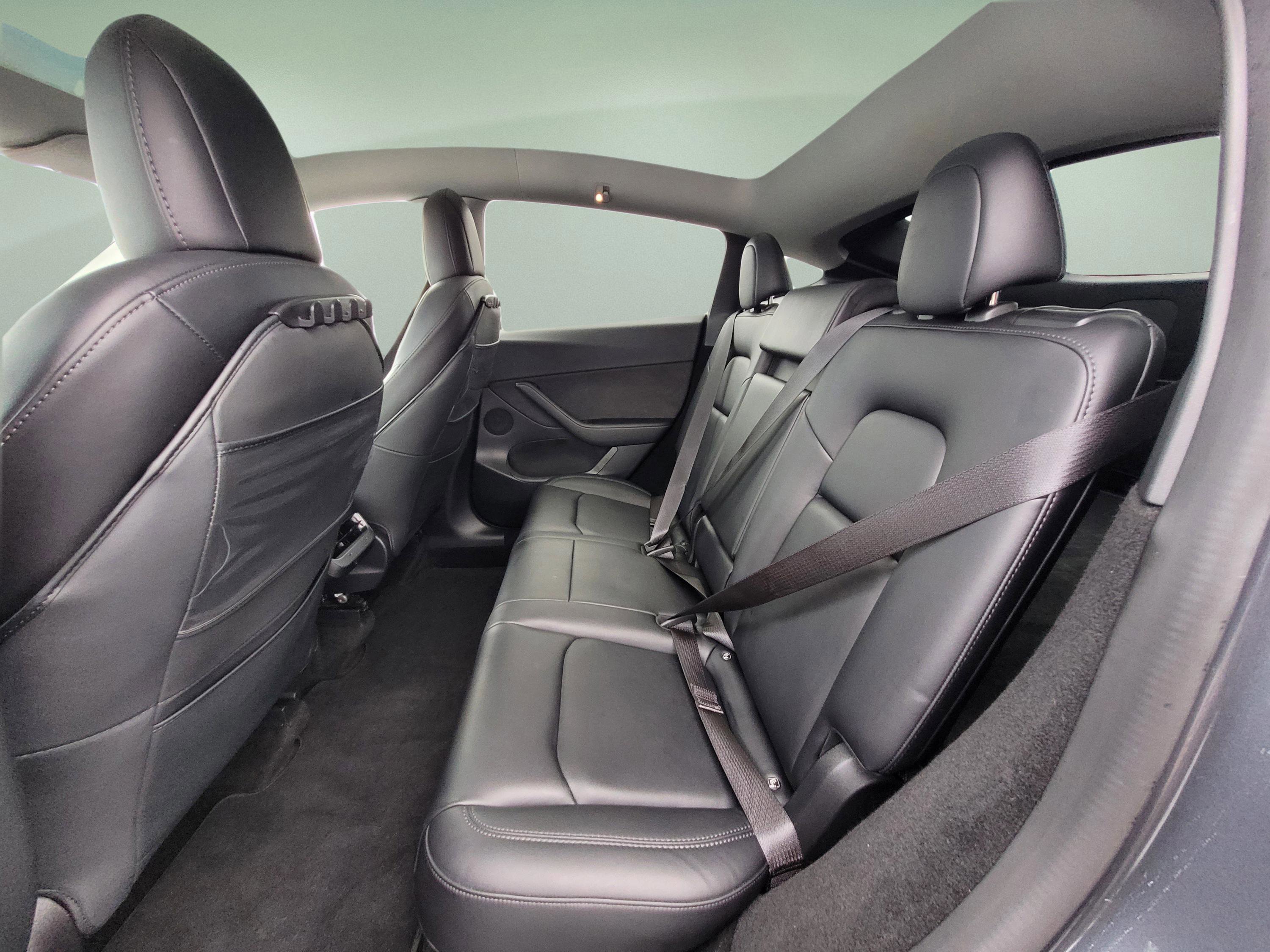 Used 2022 Tesla Model Y Performance image 15