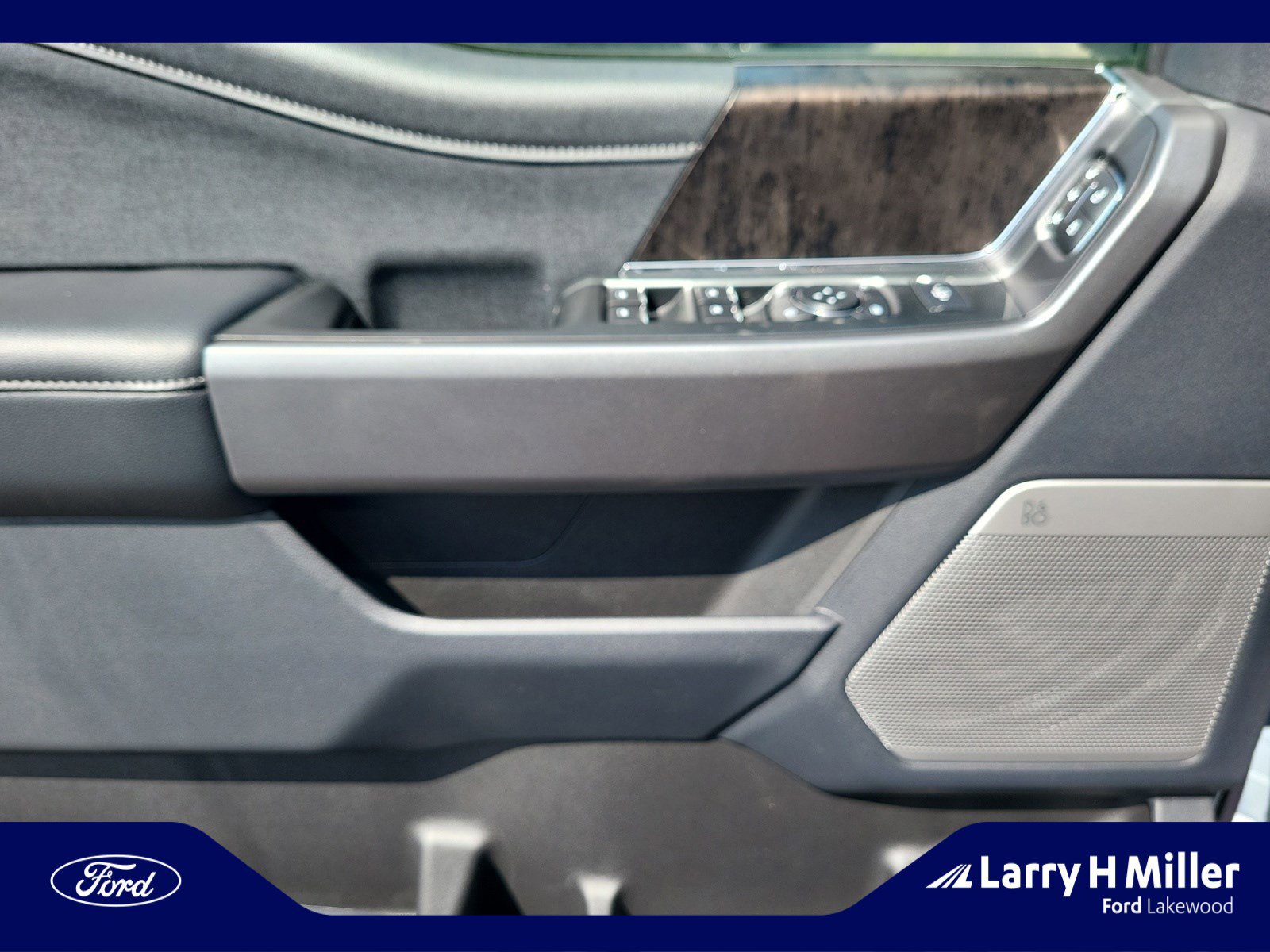 New 2025 Ford F350 Lariat w/ Black Appearance Package image 13