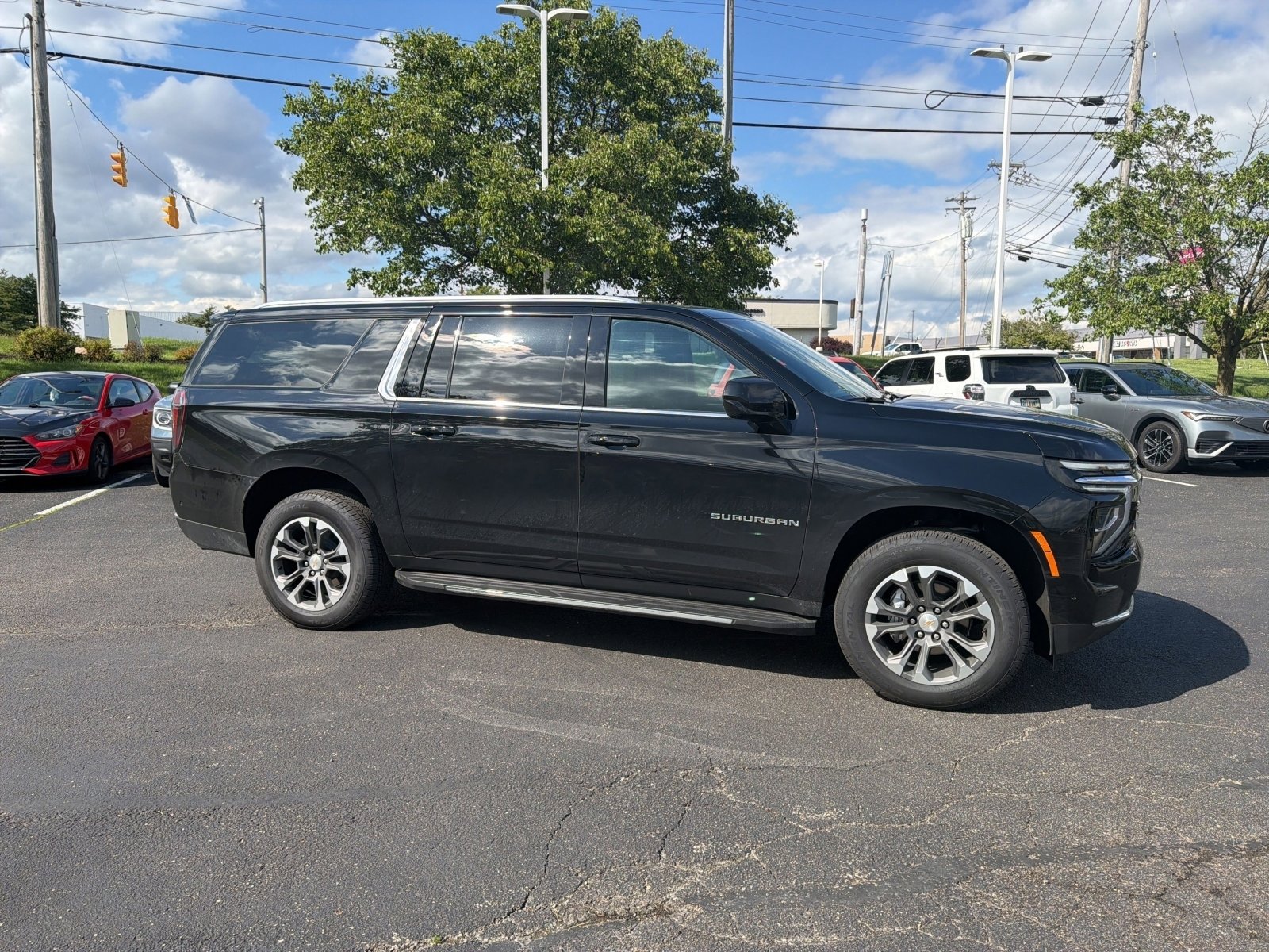 Used 2026 Chevrolet Suburban LS AWD/4WD image 21