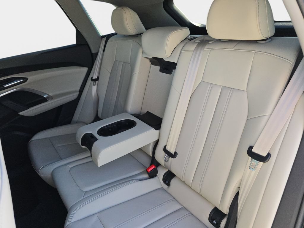Certified 2025 Audi Q5 Premium w/ Convenience Package AWD/4WD image 17