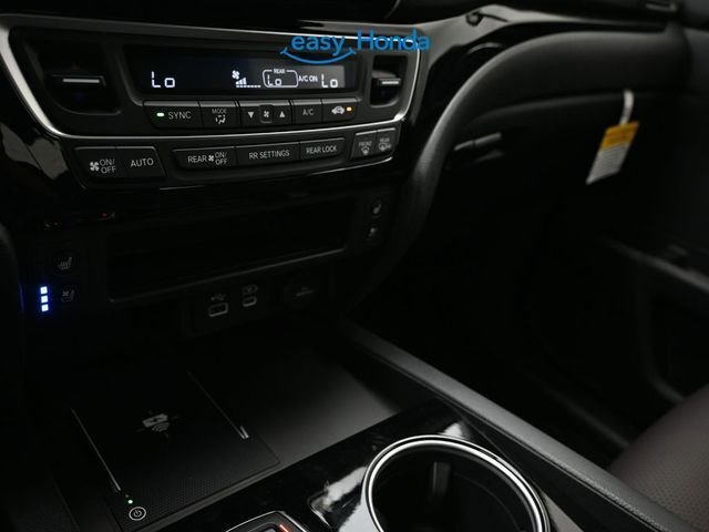 Used 2025 Honda Ridgeline Black Edition image 14