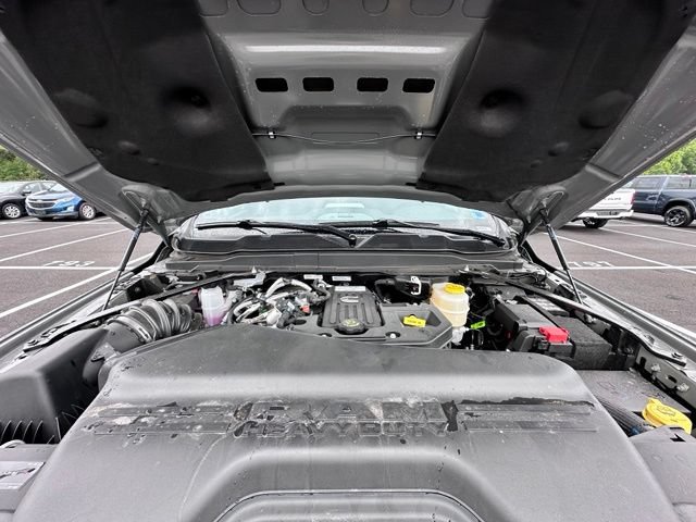 New 2026 RAM 3500 Laramie AWD/4WD image 14