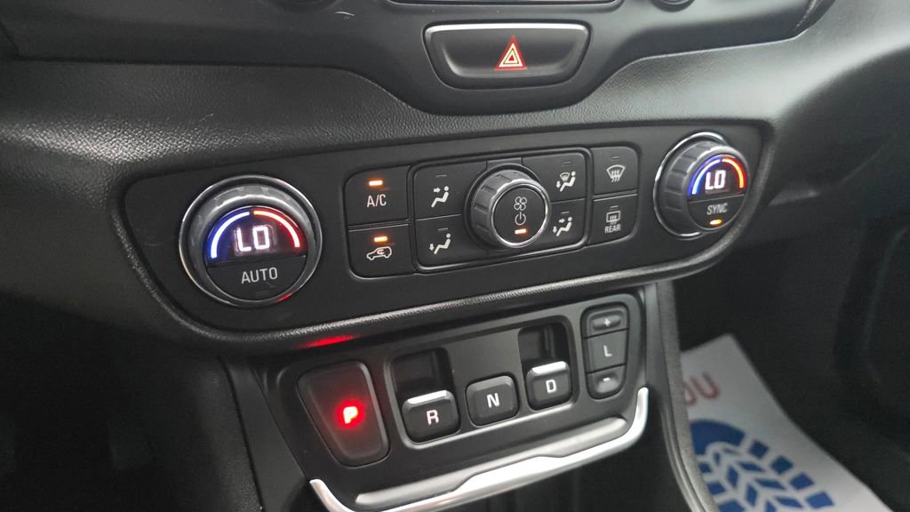 Used 2019 GMC Terrain SLE w/ Driver Convenience Package image 19