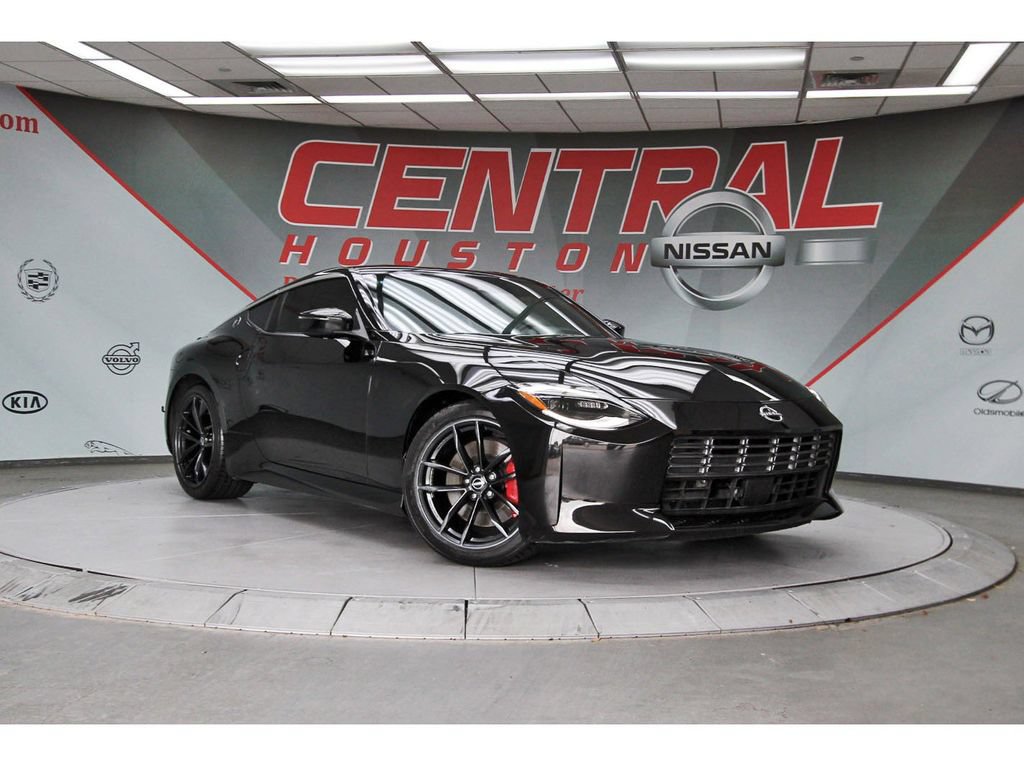 Used 2025 Nissan Z Performance w/ Floor Mat Package RWD image 1