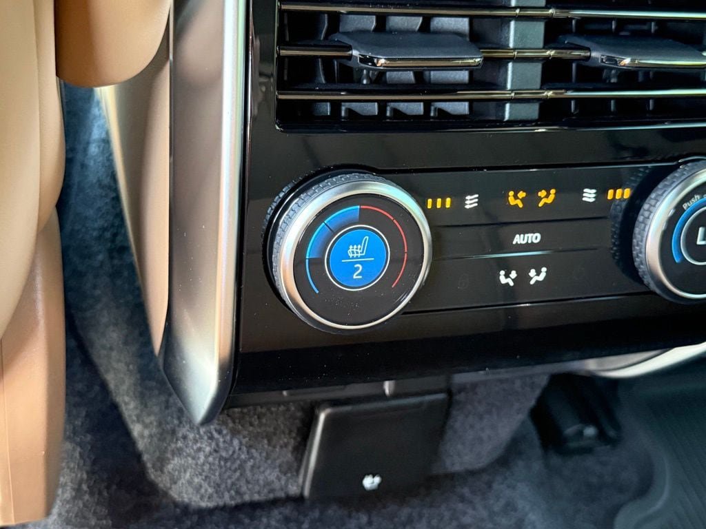 New 2026 Land Rover Range Rover SE AWD/4WD image 36