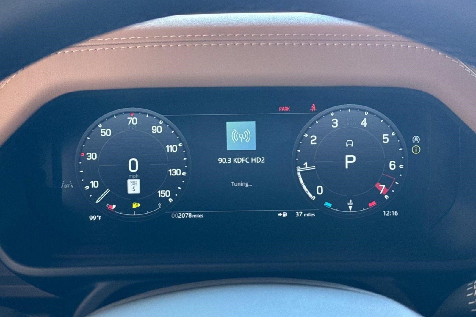 Certified 2026 Land Rover Defender 110 X-Dynamic SE AWD/4WD image 24
