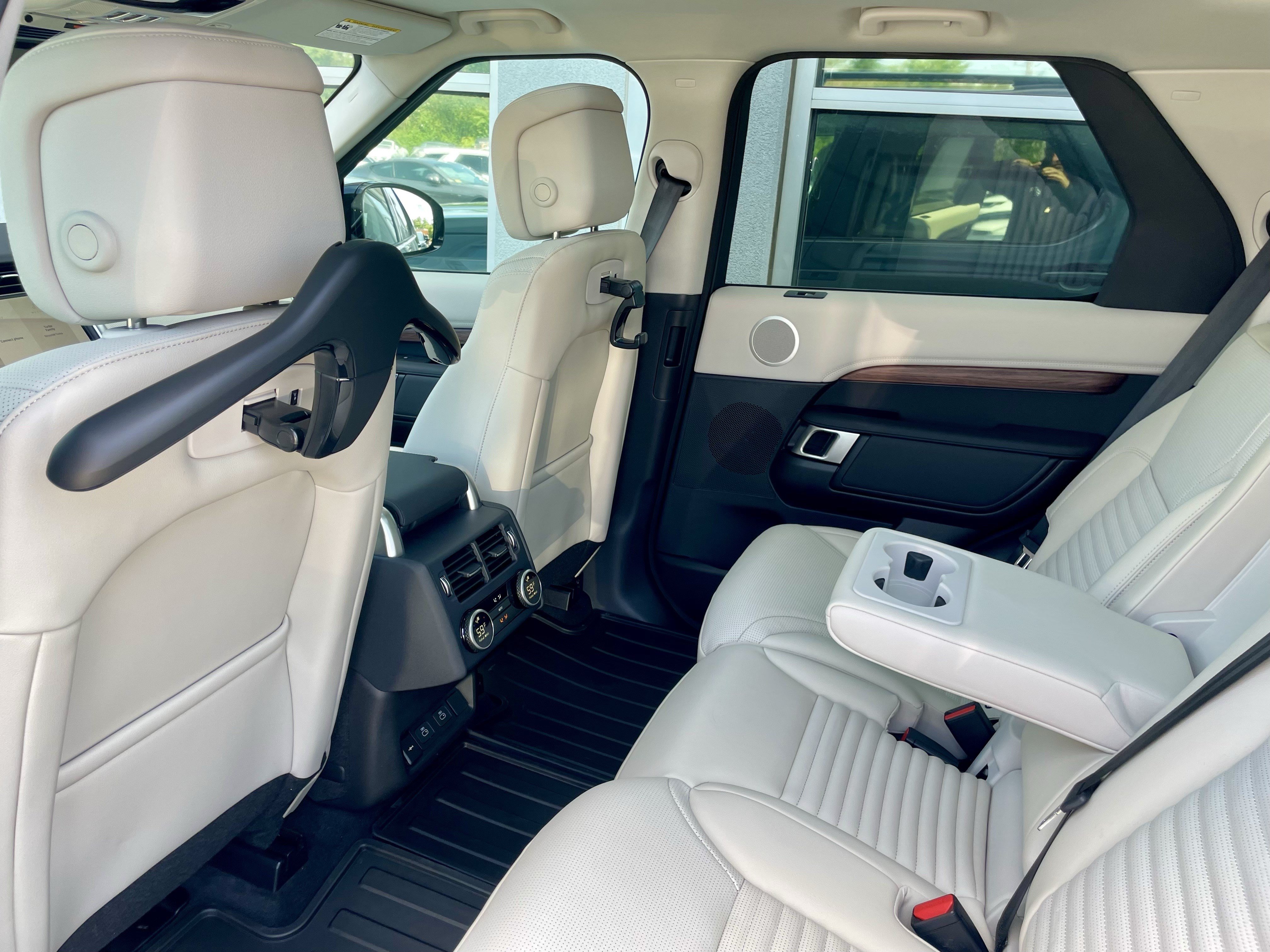 New 2026 Land Rover Discovery Dynamic SE AWD/4WD image 30