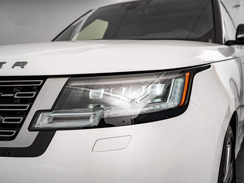 New 2026 Land Rover Range Rover Long Wheelbase SE image 15