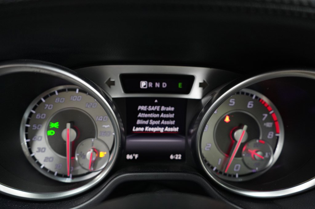 Used 2016 Mercedes-Benz SL 550 w/ Driver Assistance Package image 41