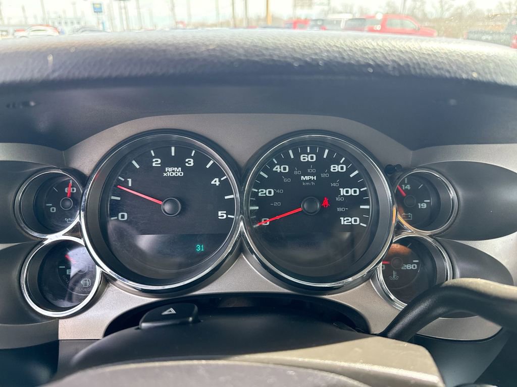 Used 2010 Chevrolet Silverado 2500 LT w/ Interior Plus Package AWD/4WD image 15