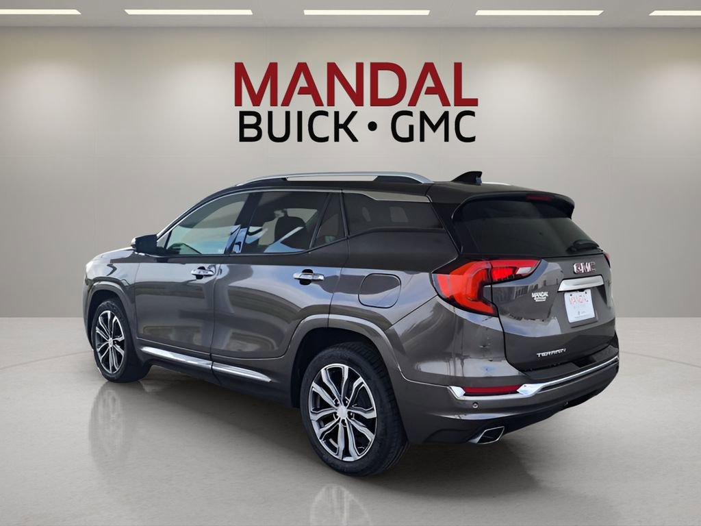 Used 2019 GMC Terrain Denali w/ Advanced Safety Package image 8