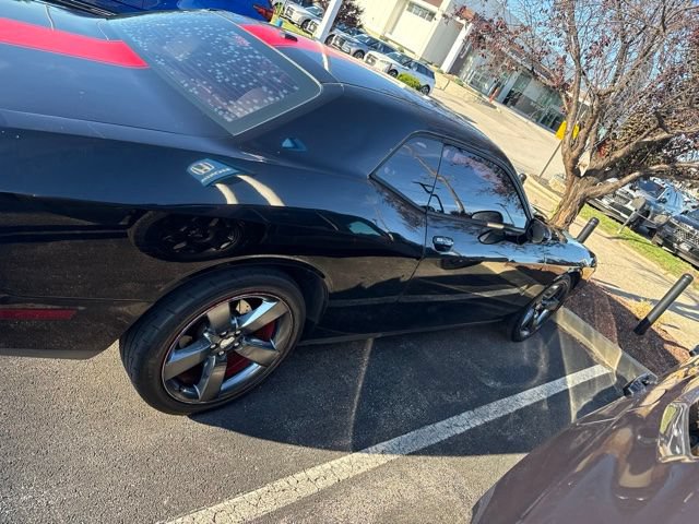 Used 2013 Dodge Challenger SXT RWD image 6
