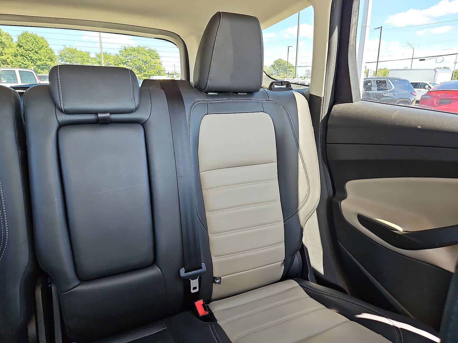 Used 2019 Ford Escape SEL FWD image 15