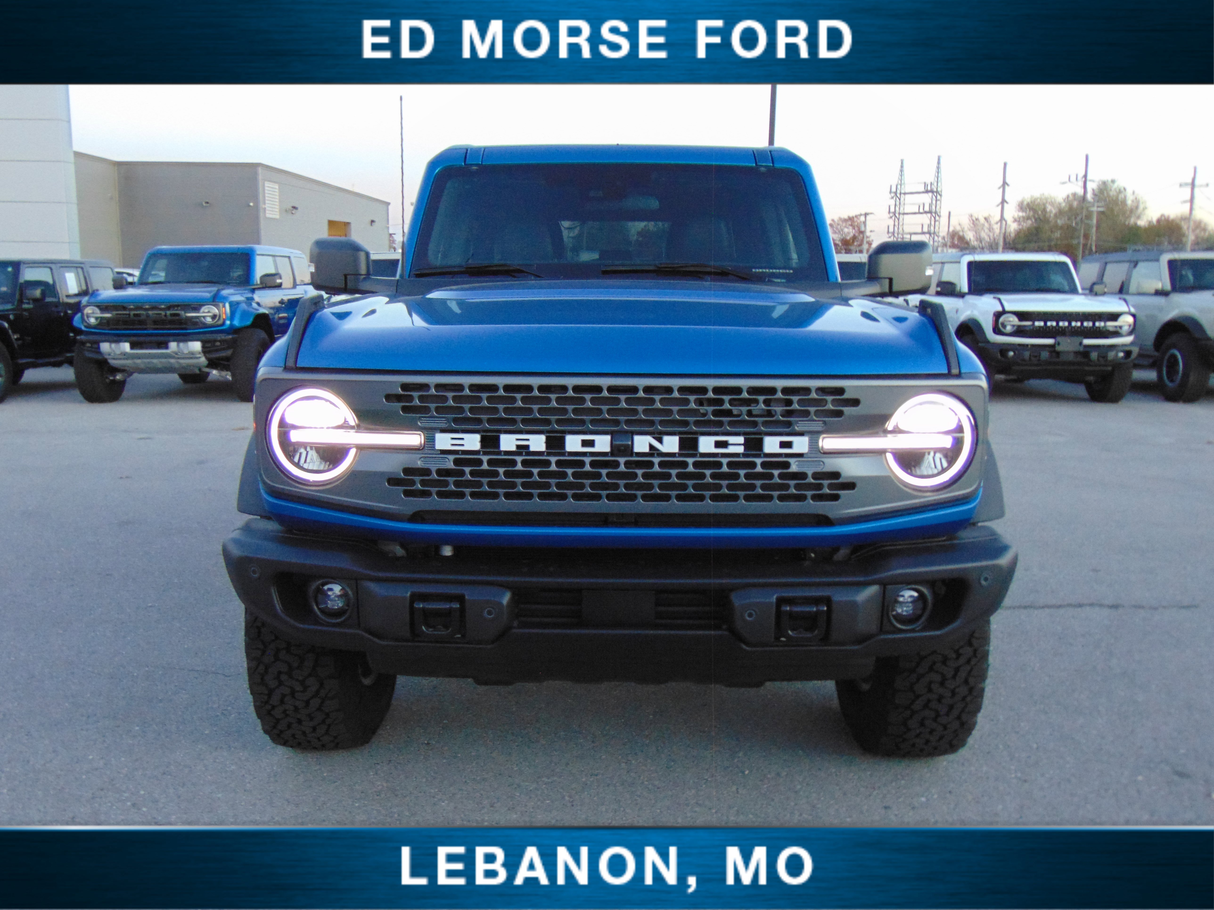 New 2025 Ford Bronco Badlands image 3