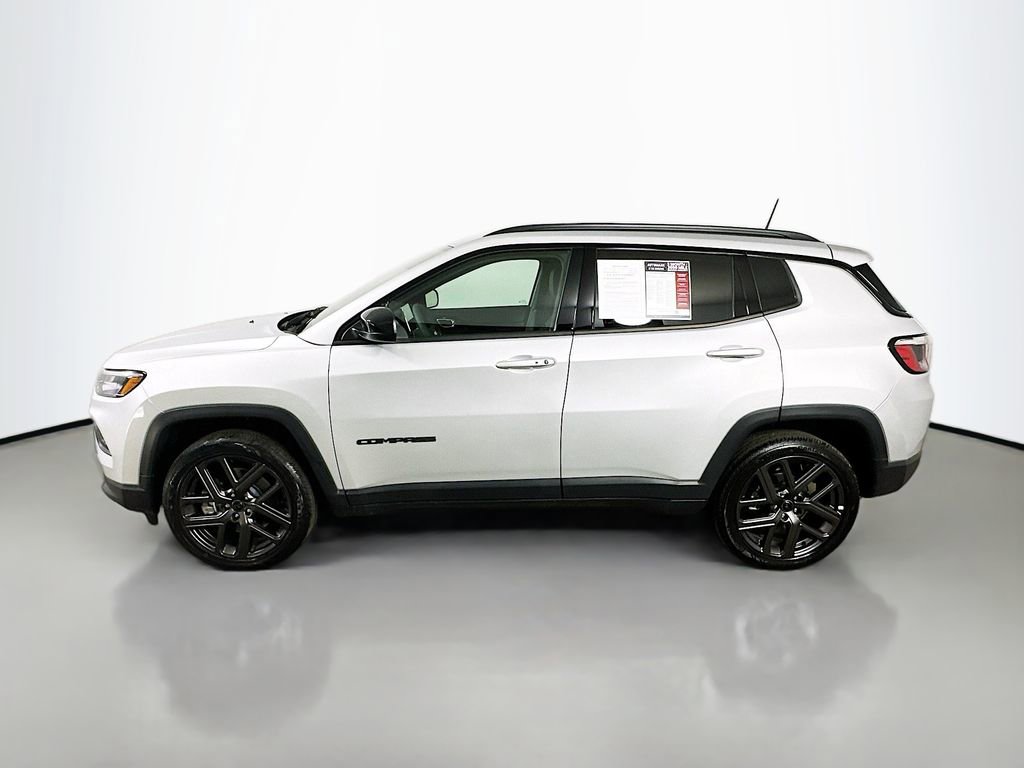 Used 2026 Jeep Compass Latitude image 5