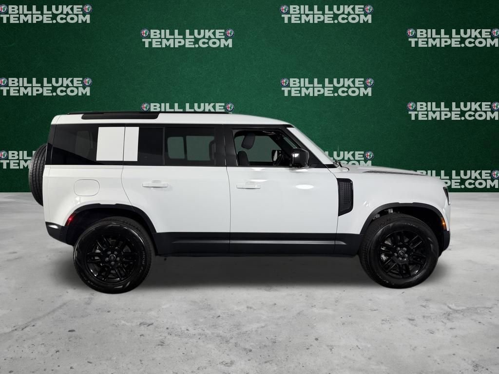 Used 2025 Land Rover Defender 110 S image 5