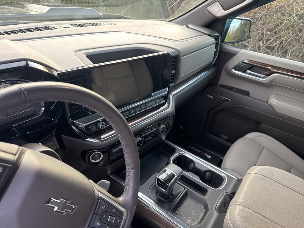 Used 2023 Chevrolet Silverado 1500 LT Trail Boss w/ Convenience Package II image 13