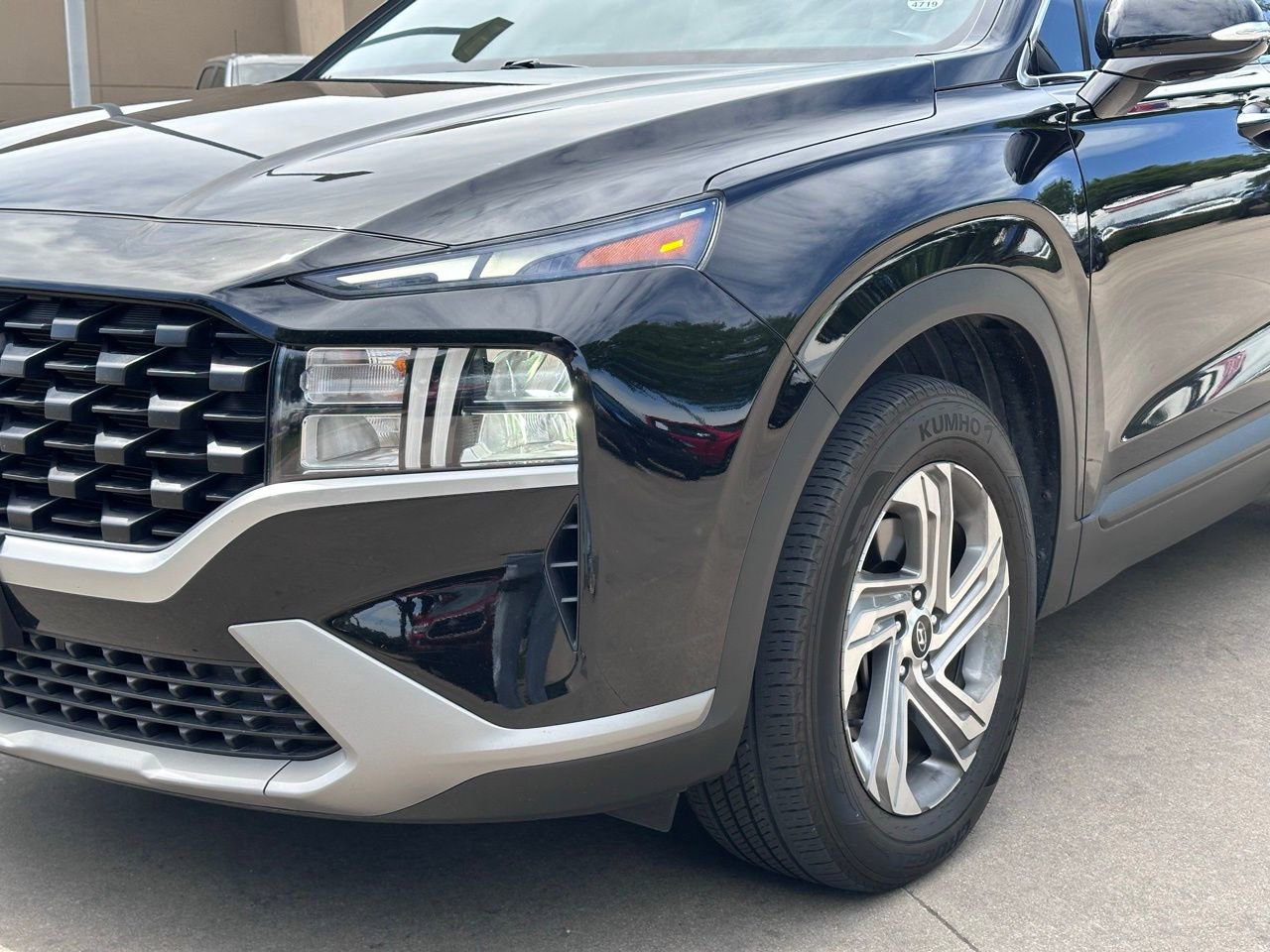 Certified 2023 Hyundai Santa Fe SEL FWD image 5