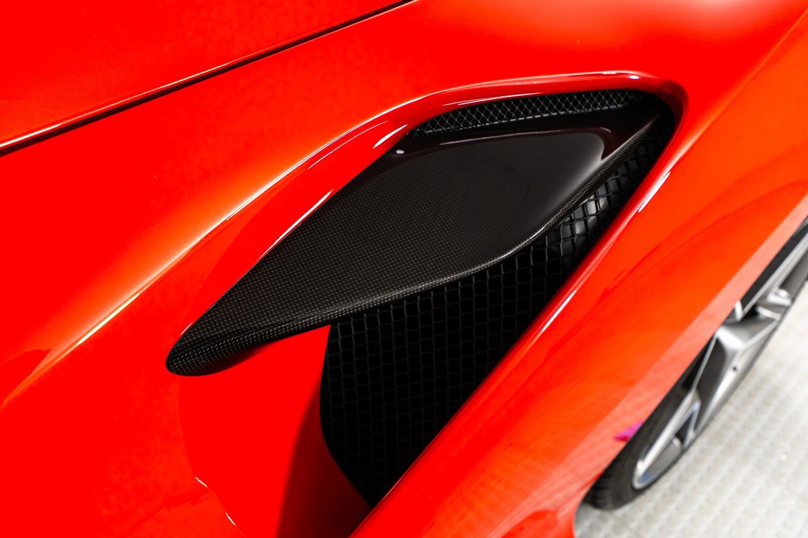 Certified 2021 Ferrari F8 Tributo Base image 26