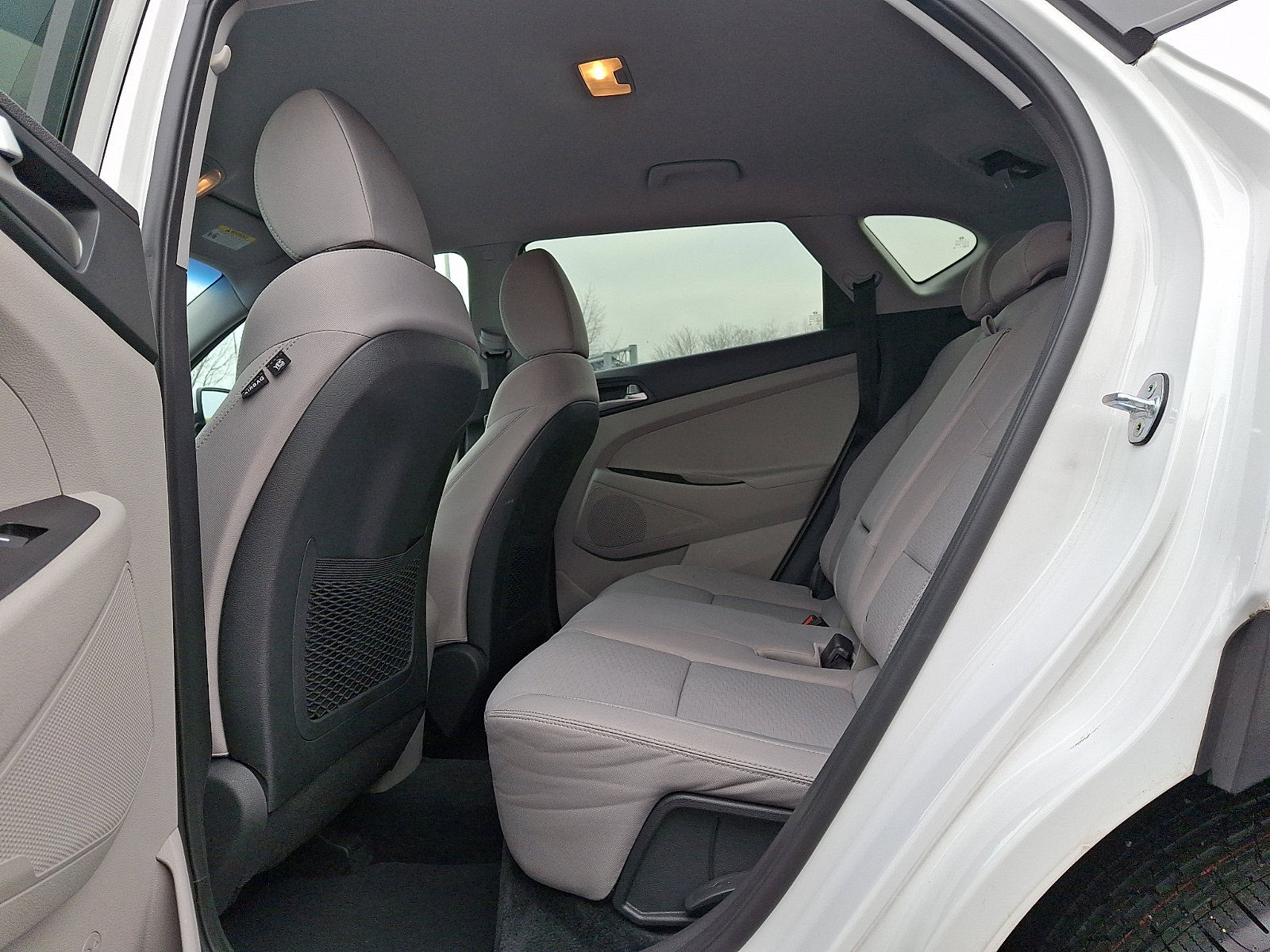 Used 2020 Hyundai Tucson SE image 10