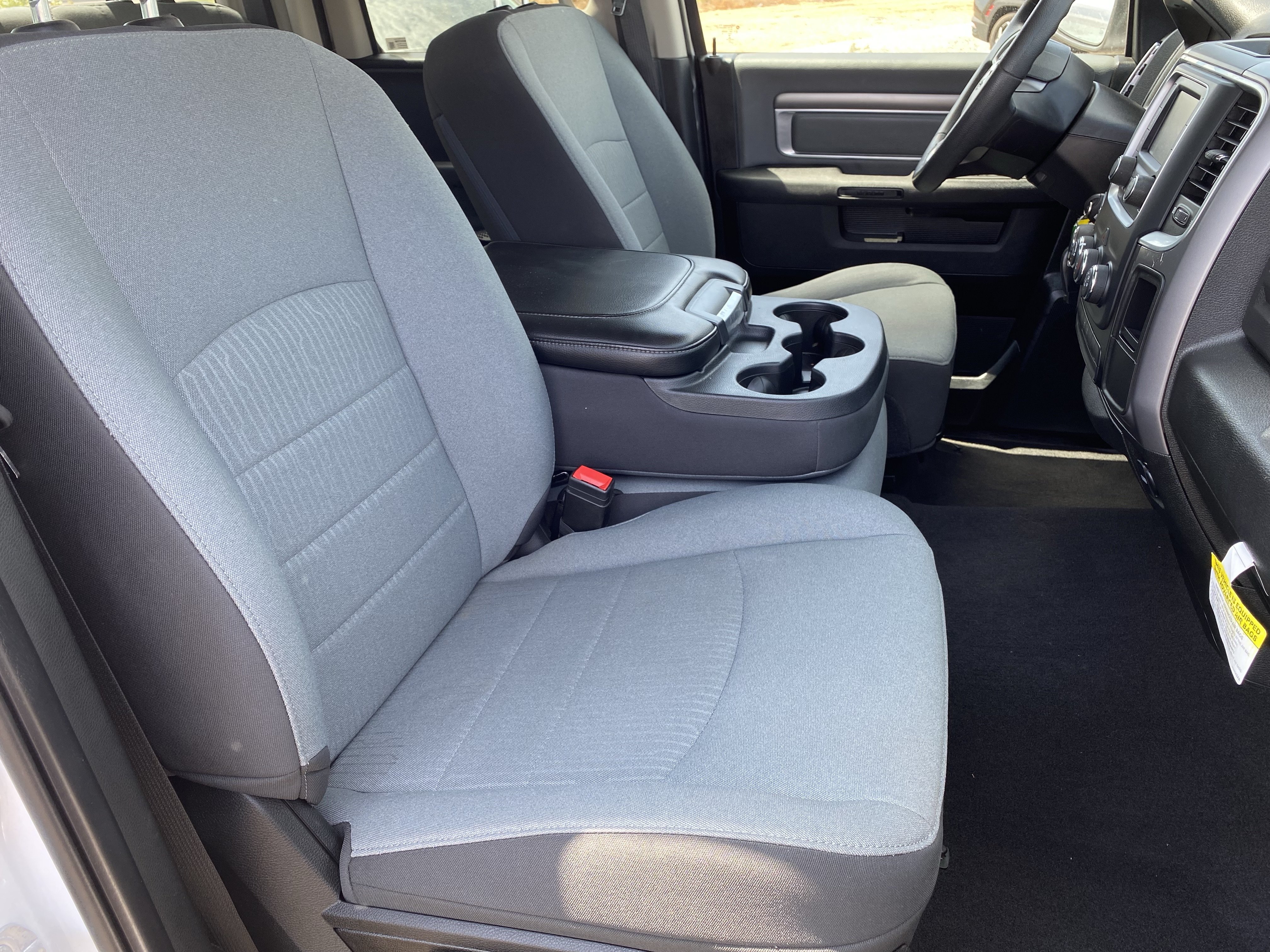 Used 2022 RAM 1500 Classic SLT RWD image 10
