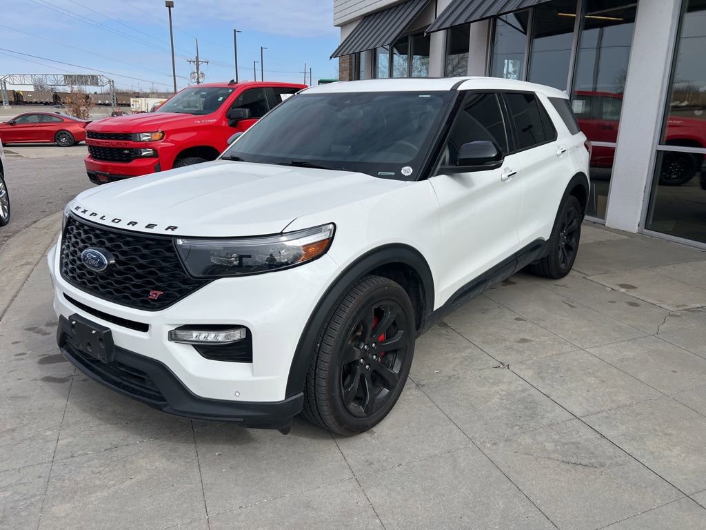 Used 2022 Ford Explorer ST w/ Equipment Group 401A image 2