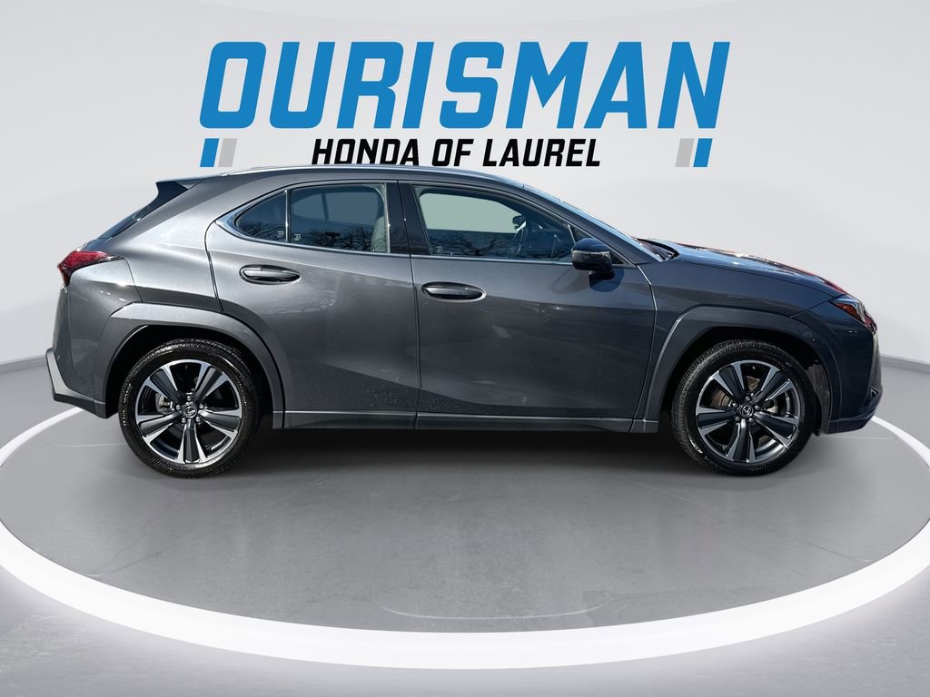 Used 2025 Lexus UX 300h AWD w/ Cold Area Package image 9