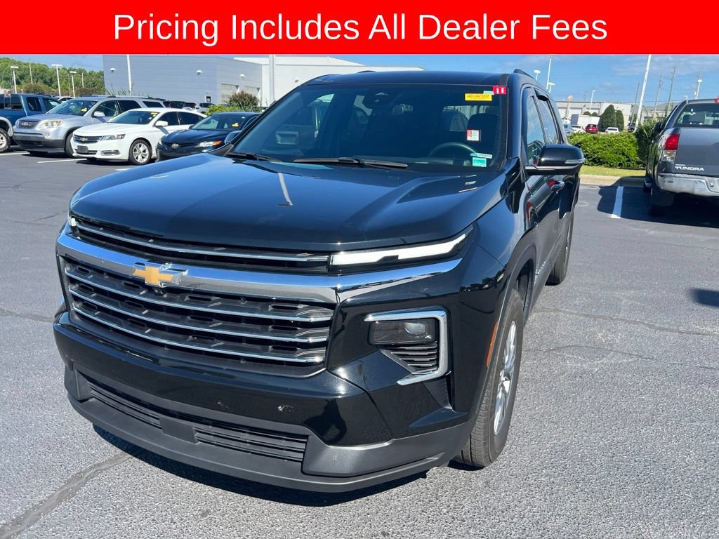 Used 2024 Chevrolet Traverse LT w/ Trailering Package AWD/4WD image 9