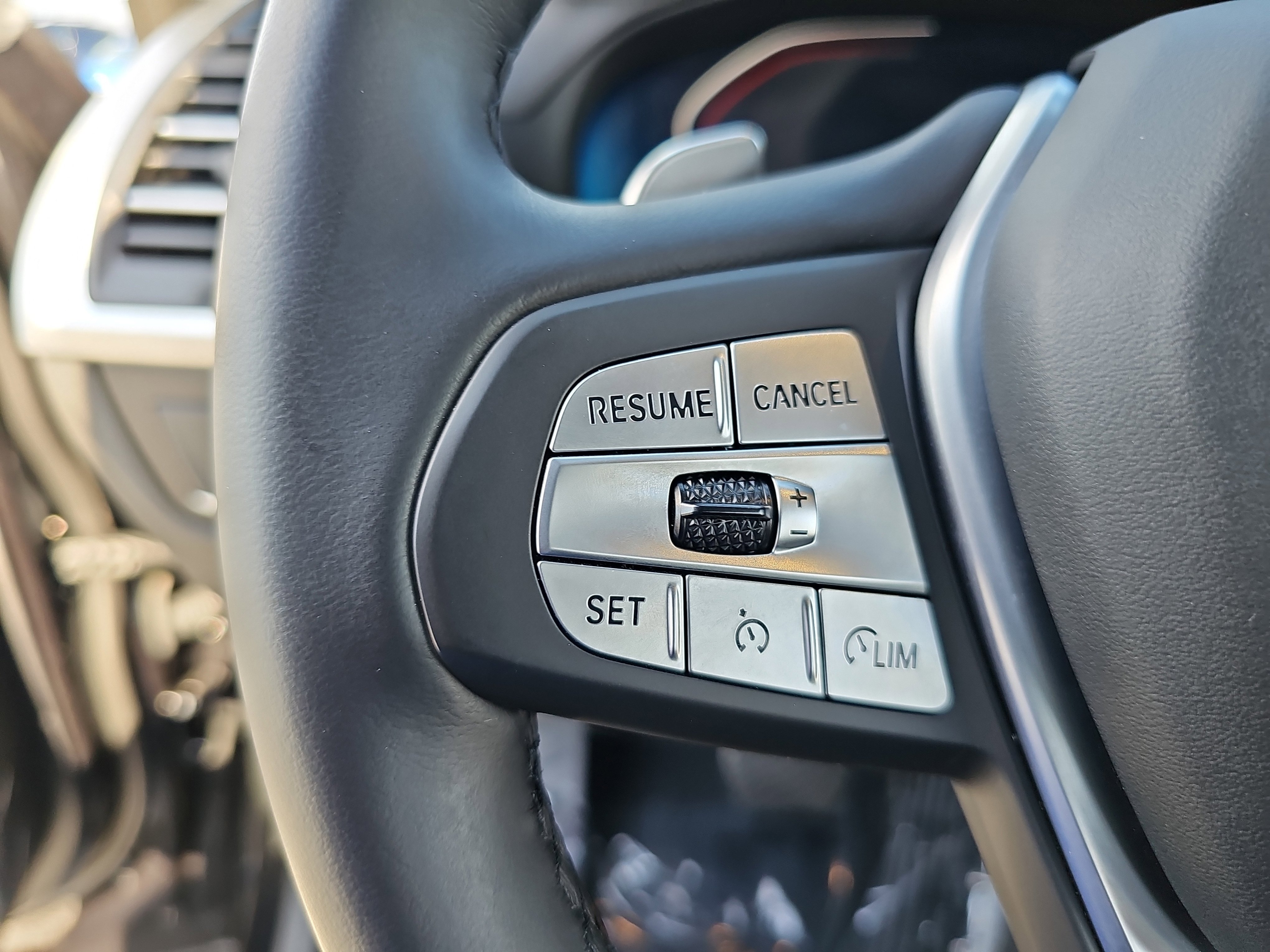 Used 2024 BMW X3 xDrive30i w/ Convenience Package image 17