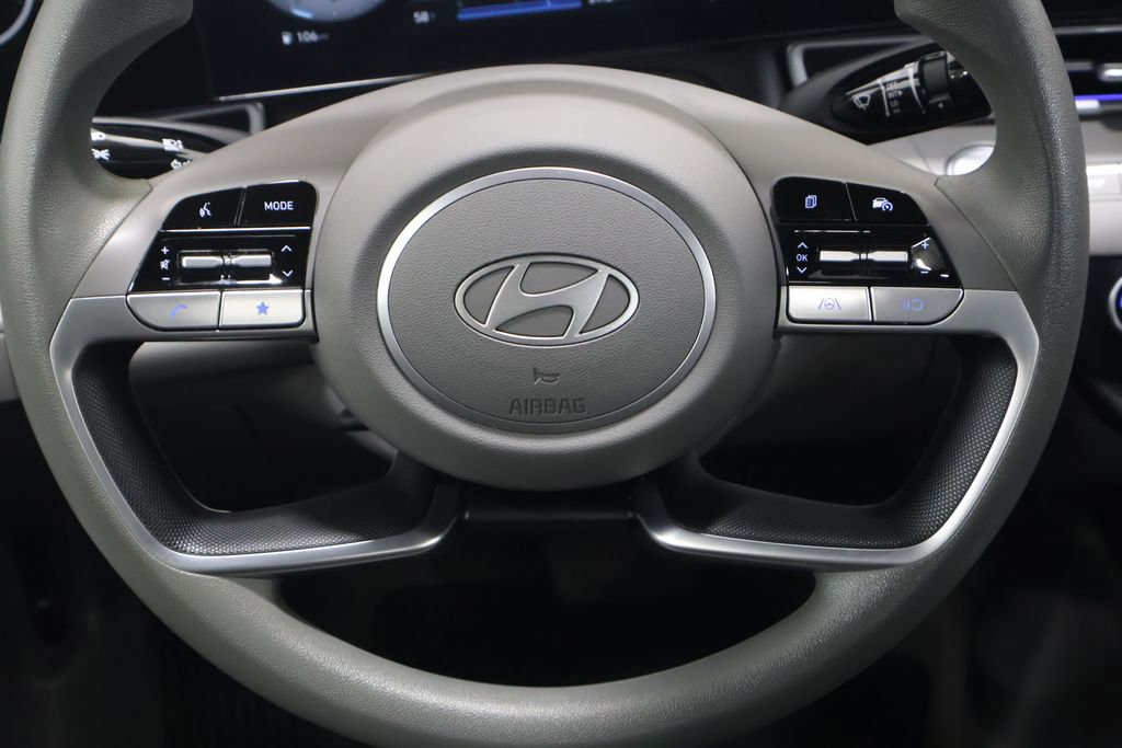 Used 2024 Hyundai Elantra SEL FWD image 17