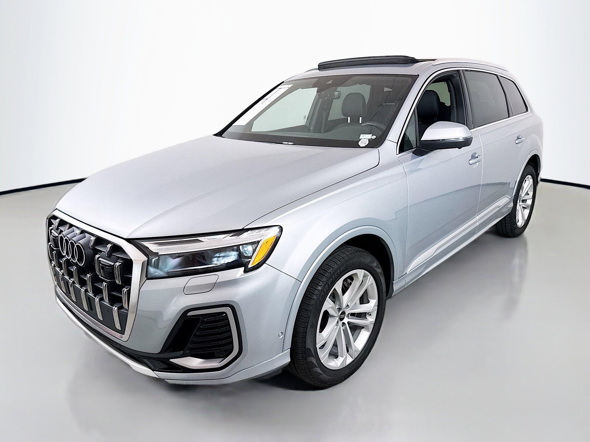 Used 2025 Audi Q7 3.0T Premium Plus image 3