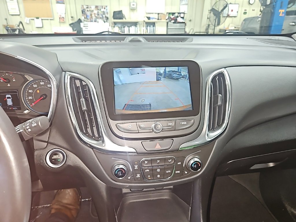 Used 2018 Chevrolet Equinox LT w/ Sun & Infotainment Package image 18