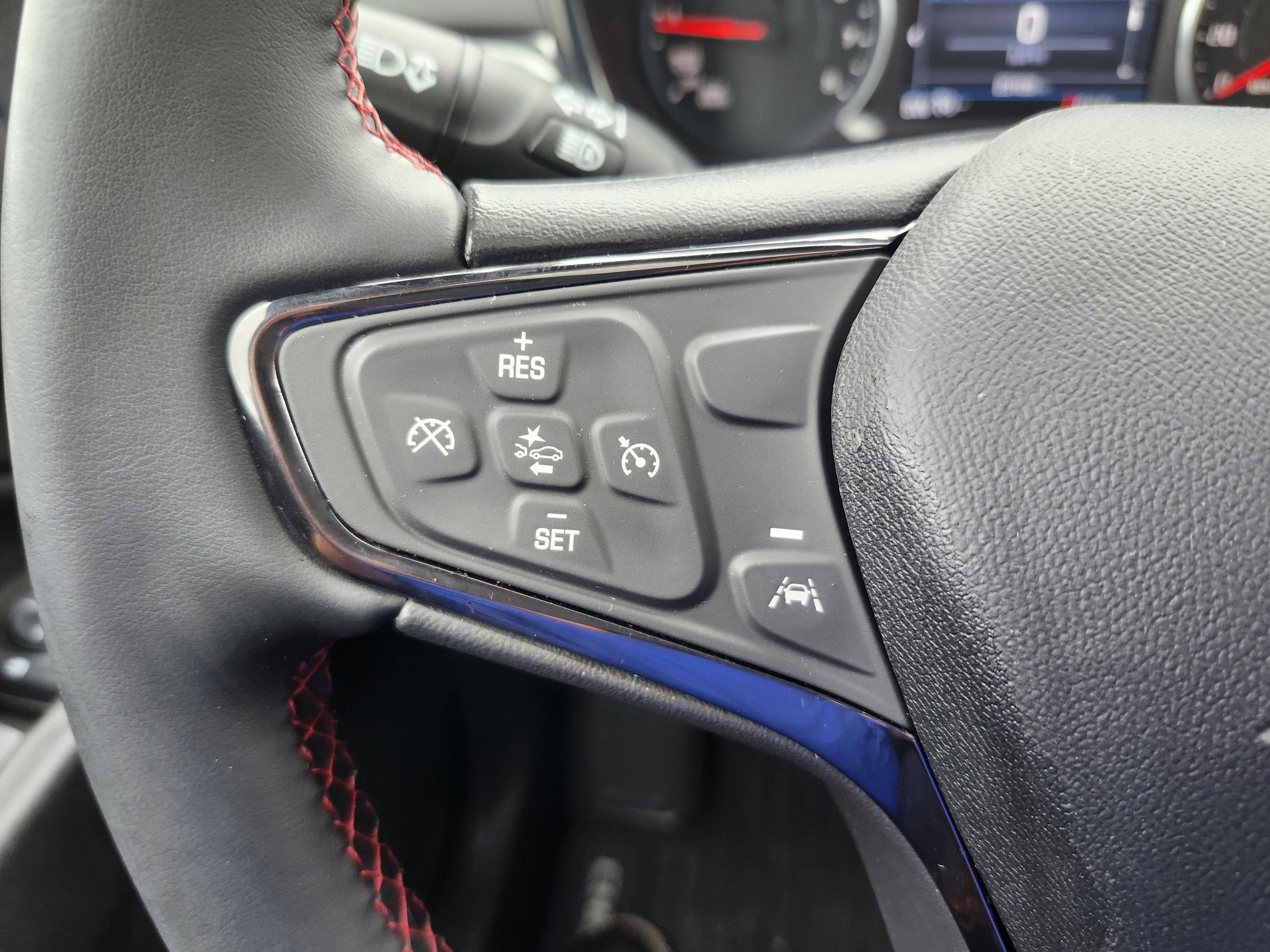 Used 2023 Chevrolet Equinox RS image 18