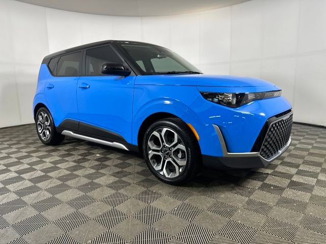 Used 2025 Kia Soul EX image 2