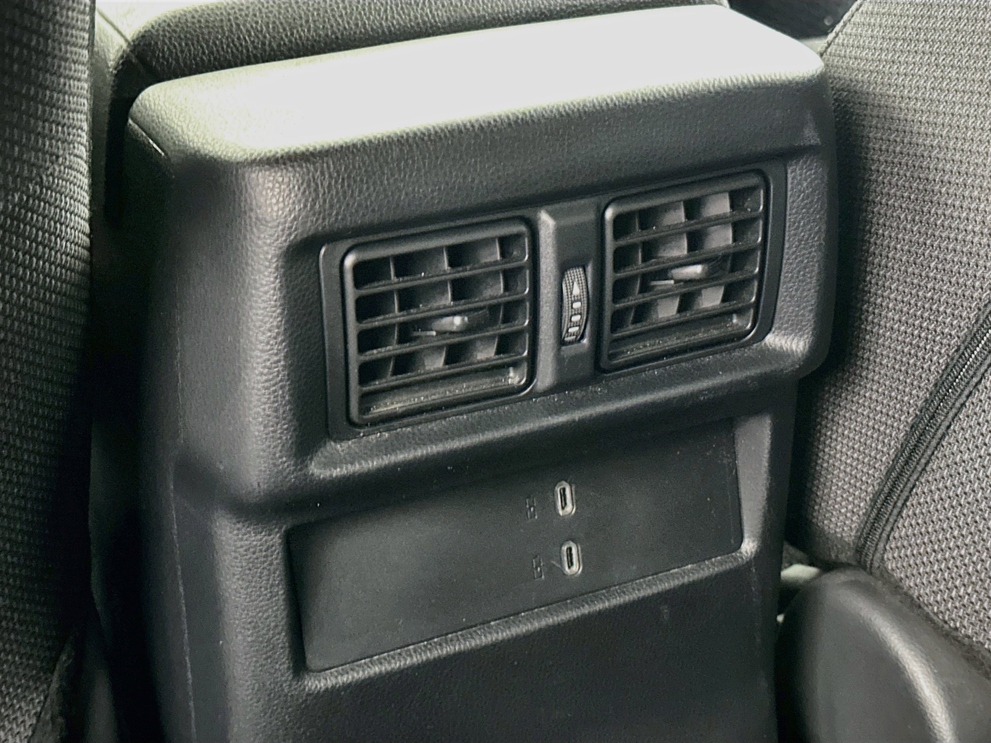 Used 2025 Toyota 4Runner SR5 AWD/4WD image 26