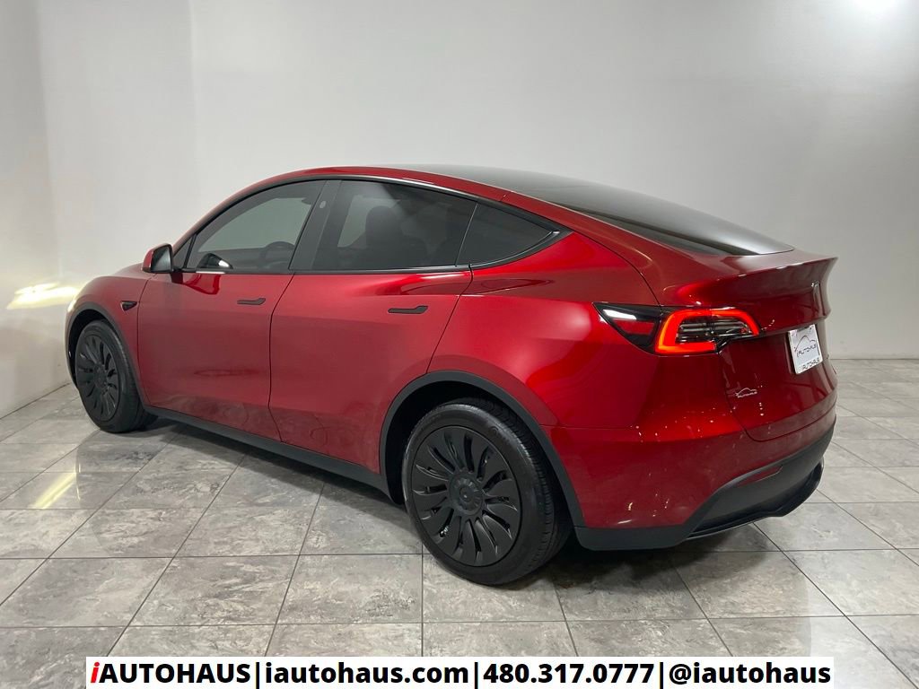 Used 2024 Tesla Model Y Long Range AWD/4WD image 4