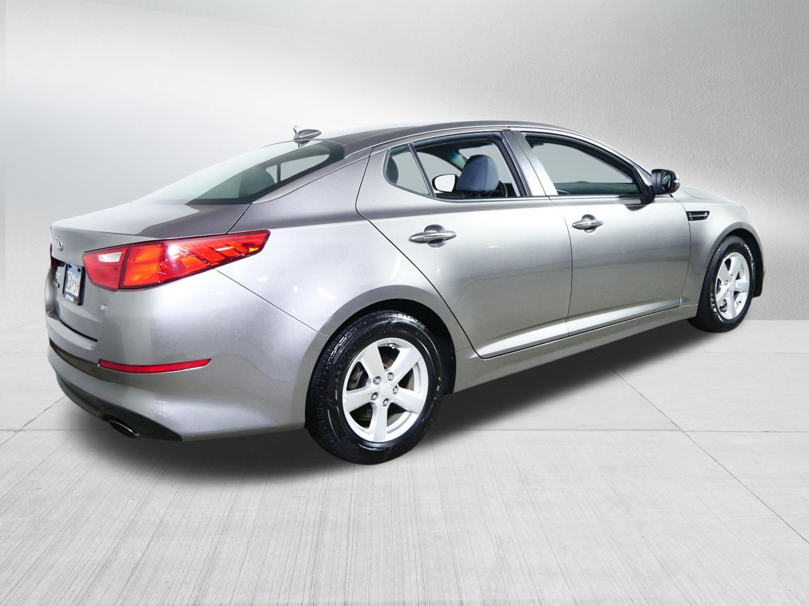 Used 2015 Kia Optima LX FWD image 7